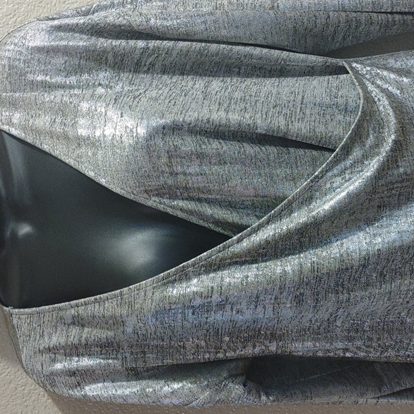 Trouve metallic blouse - Picture 2 of 4